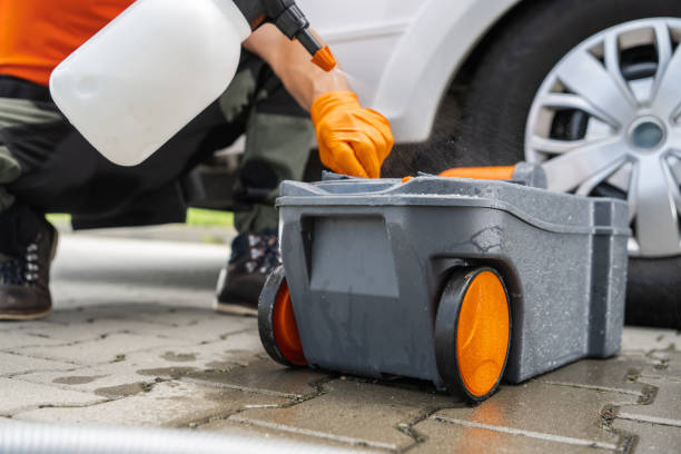 Best Portable toilet rental cost  in Grosse Pointe, MI